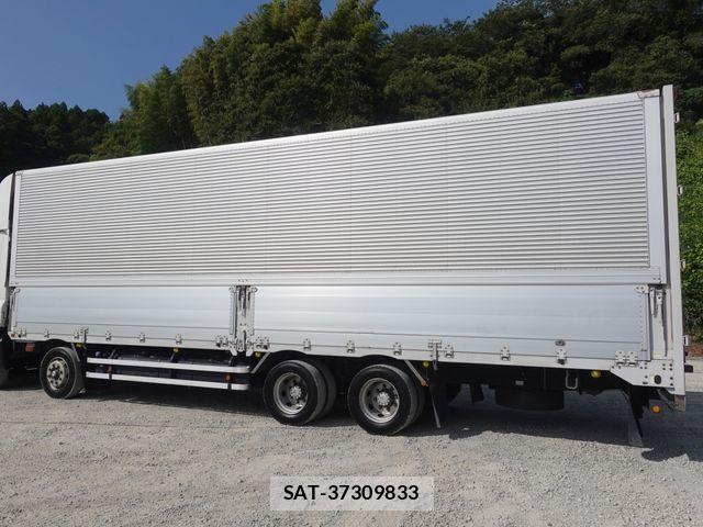 Isuzu GIGA 2016-07 8245274-6