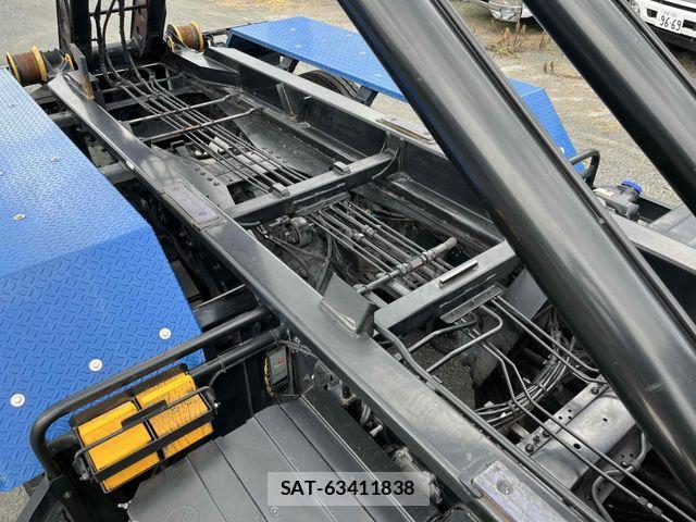 Isuzu GIGA 2016-03 8245275-12