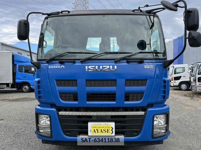 Isuzu GIGA 2016-03 8245275-1