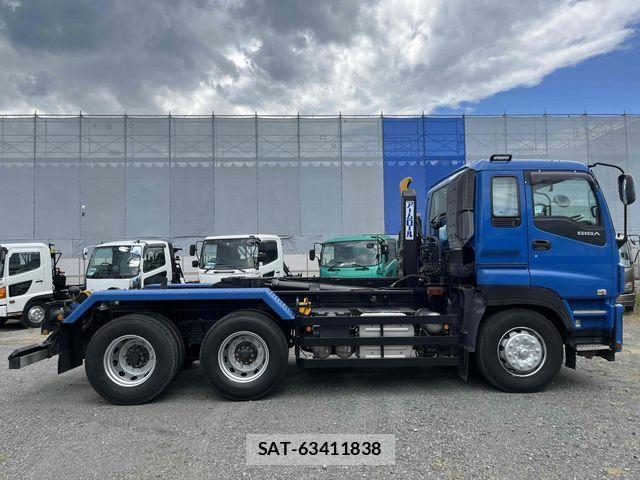 Isuzu GIGA 2016-03 8245275-2