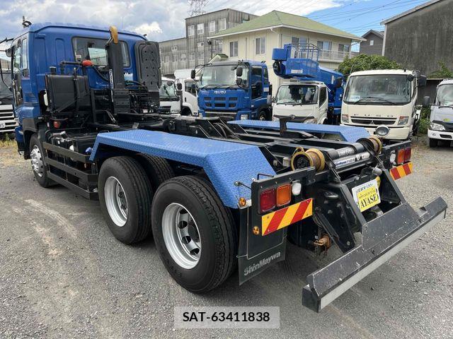Isuzu GIGA 2016-03 8245275-3