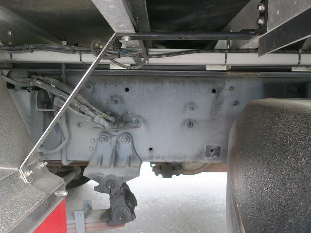 Isuzu GIGA 2018-07 8311126-11