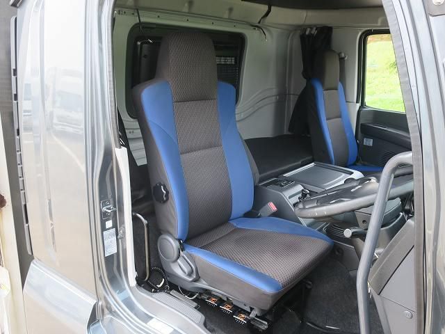 Isuzu GIGA 2018-07 8311126-14