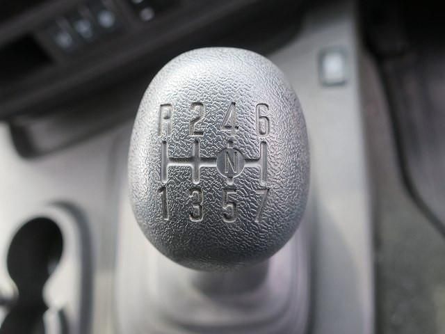 Isuzu GIGA 2018-07 8311126-17