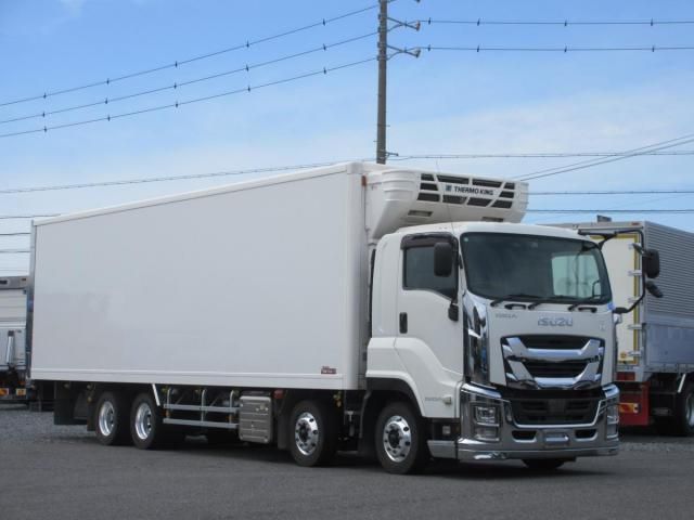 Isuzu GIGA 2018-03 8331937-0