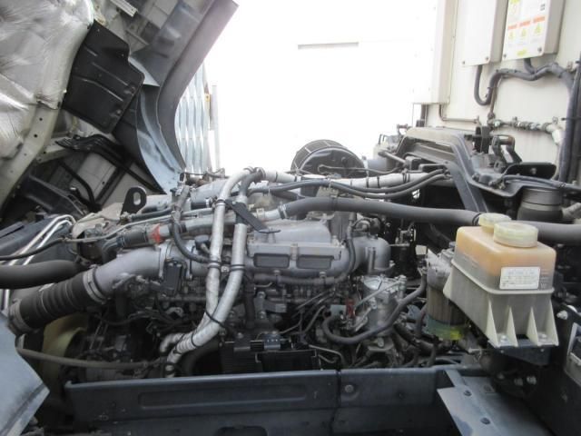 Isuzu GIGA 2018-03 8331937-14