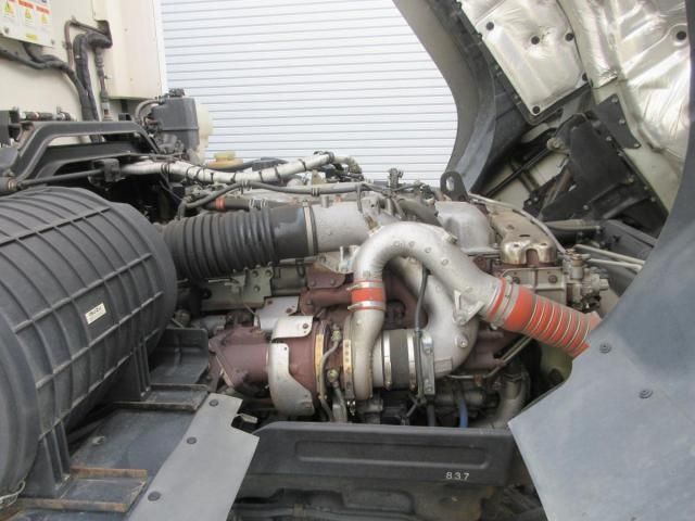 Isuzu GIGA 2018-03 8331937-15
