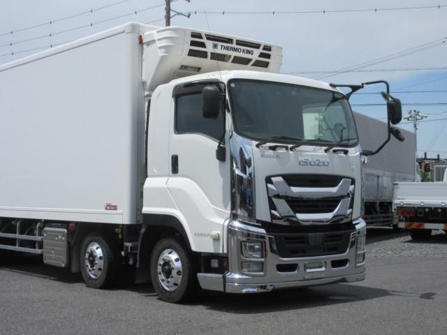 Isuzu GIGA 2018-03 8331937-1