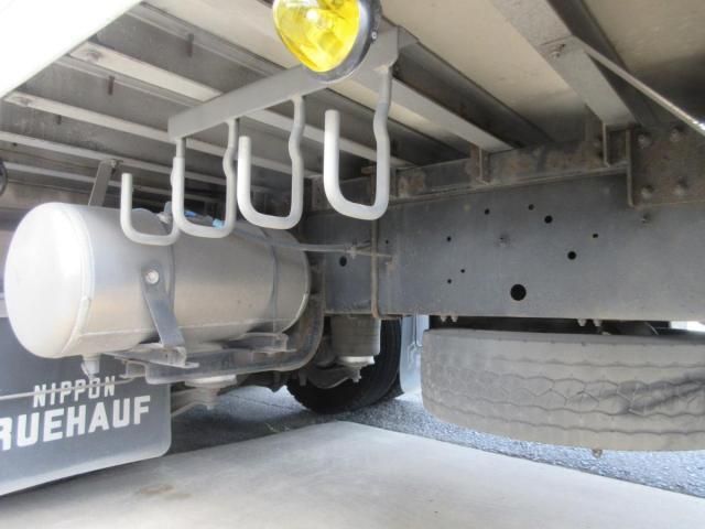 Isuzu GIGA 2018-03 8331937-24