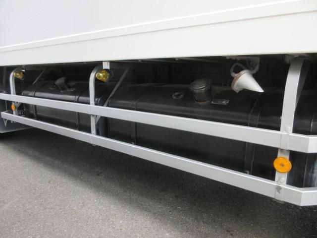 Isuzu GIGA 2018-03 8331937-26