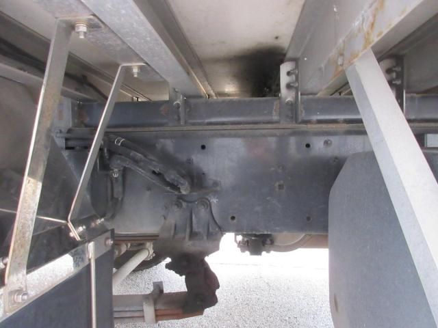 Isuzu GIGA 2018-03 8331937-27