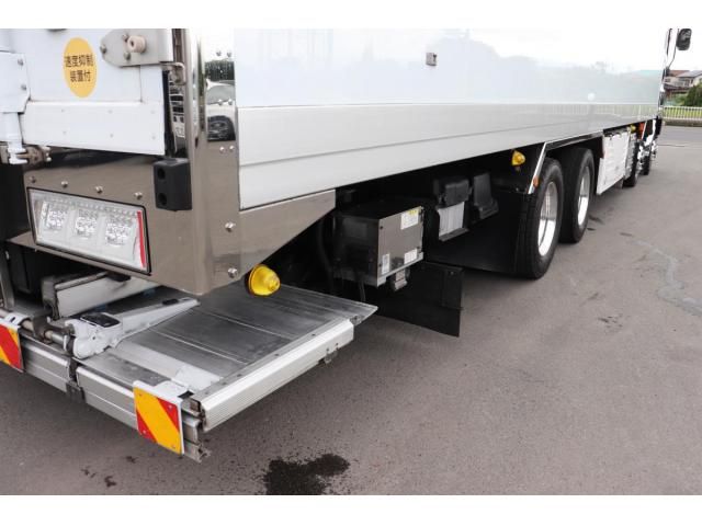 Isuzu GIGA 2016-05 8331936-10