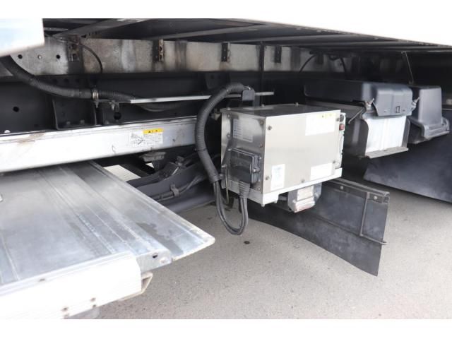 Isuzu GIGA 2016-05 8331936-12