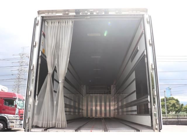 Isuzu GIGA 2016-05 8331936-16
