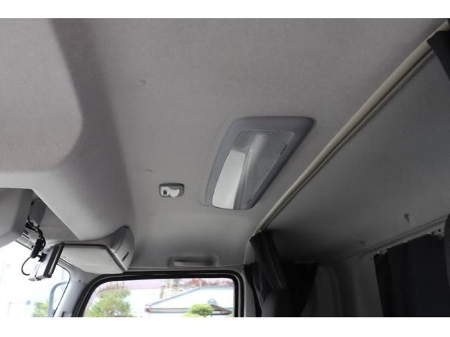 Isuzu GIGA 2016-05 8331936-28