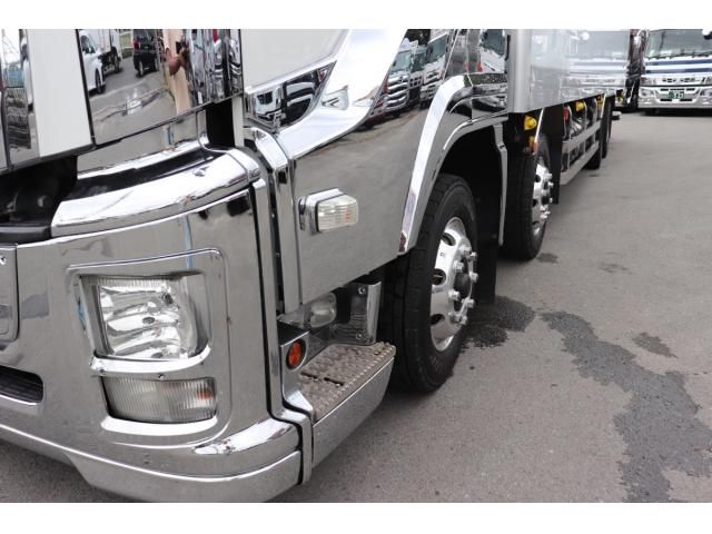 Isuzu GIGA 2016-05 8331936-8