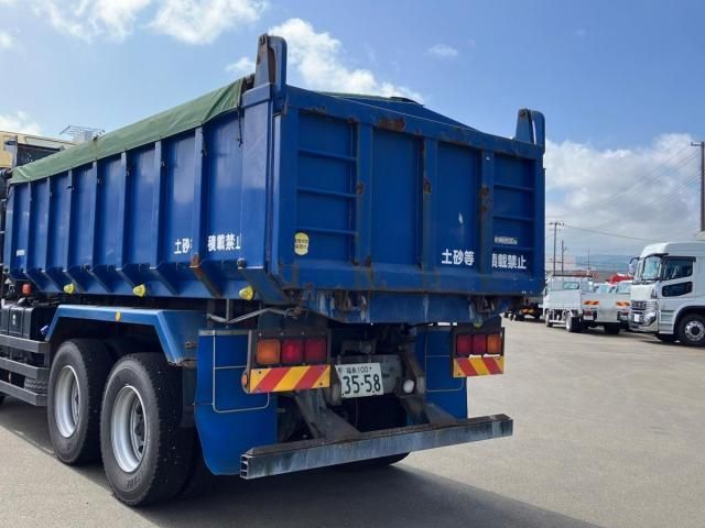 Isuzu GIGA 2012-05 8331940-13