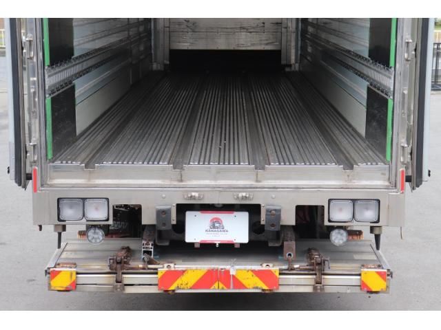 Isuzu GIGA 2015-12 8331939-11
