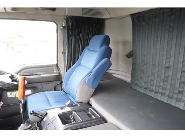 Isuzu GIGA 2015-12 8331939-17