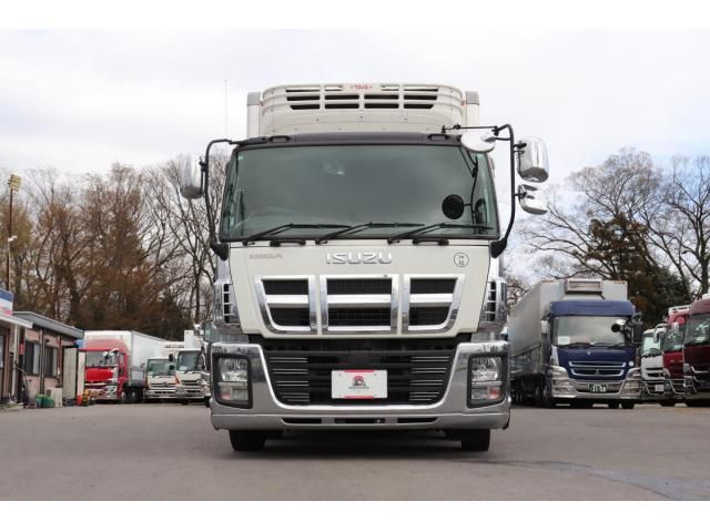 Isuzu GIGA 2015-12 8331939-1