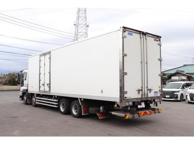 Isuzu GIGA 2015-12 8331939-3