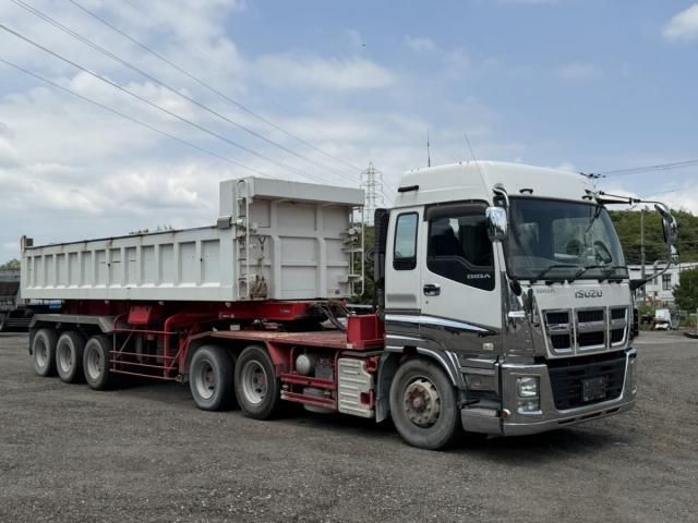 Isuzu GIGA 2015-01 8331935-3