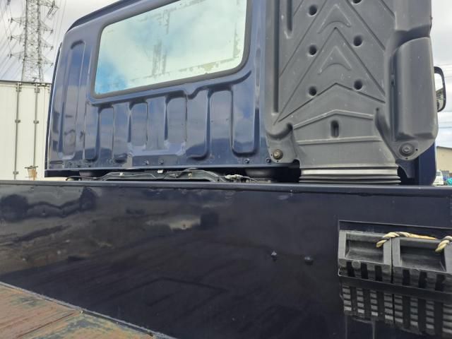 Isuzu GIGA 2008-01 8331942-9