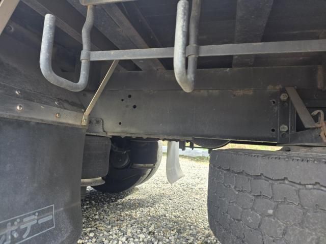 Isuzu GIGA 2008-01 8331942-28