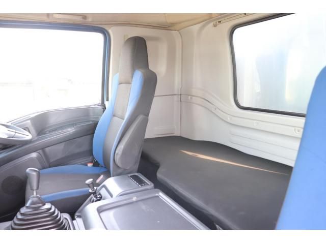 Isuzu GIGA 2020-09 8331931-25