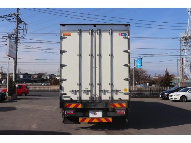 Isuzu GIGA 2020-09 8331931-4