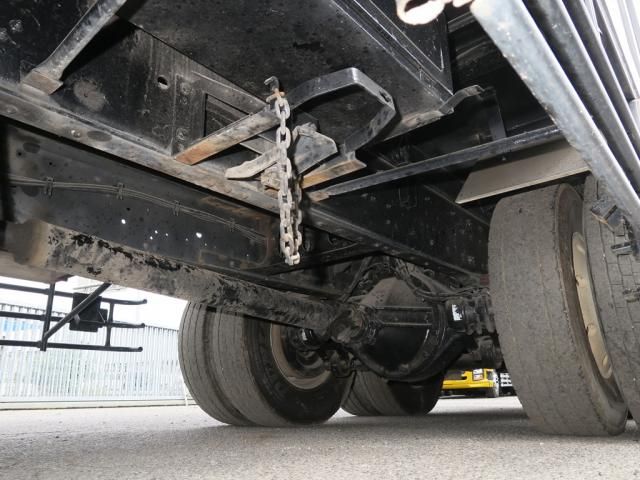 Isuzu GIGA 2007-04 8331938-23
