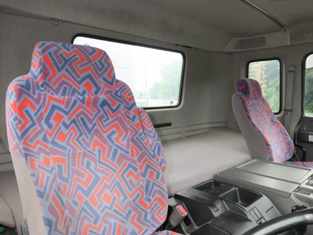 Isuzu GIGA 2007-04 8331938-28