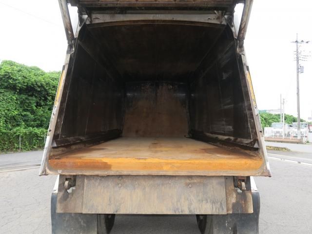 Isuzu GIGA 2007-04 8331938-8
