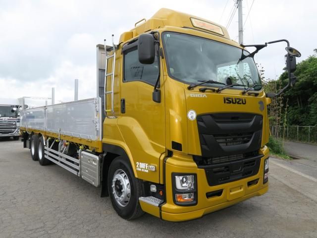 Isuzu GIGA 2022-06 8331932-0