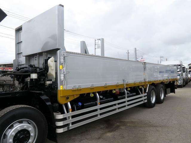 Isuzu GIGA 2022-06 8331932-10