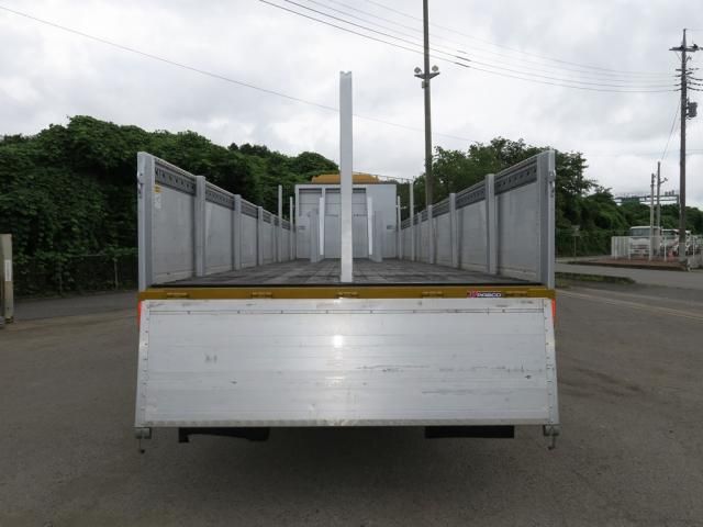 Isuzu GIGA 2022-06 8331932-5