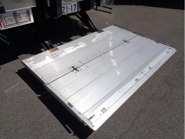 Isuzu GIGA 2024-03 8331933-10