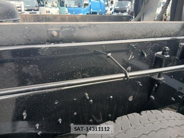 Isuzu GIGA 2019-03 8354566-17