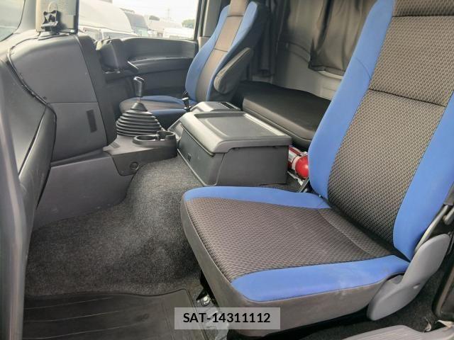 Isuzu GIGA 2019-03 8354566-24