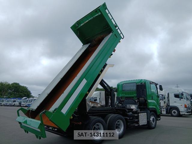 Isuzu GIGA 2019-03 8354566-7