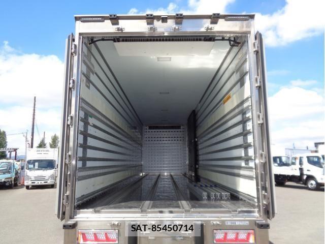 Isuzu GIGA 2023-03 8354565-4