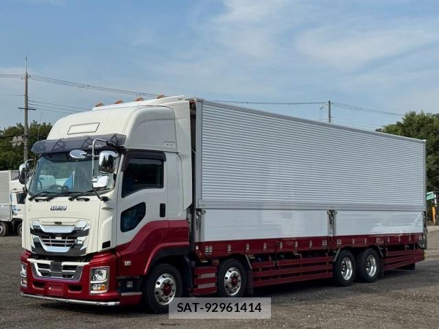 Isuzu GIGA 2021-01 8366069-1
