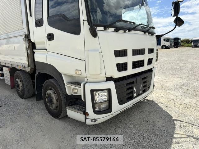 Isuzu GIGA 2013-01 8412628-16
