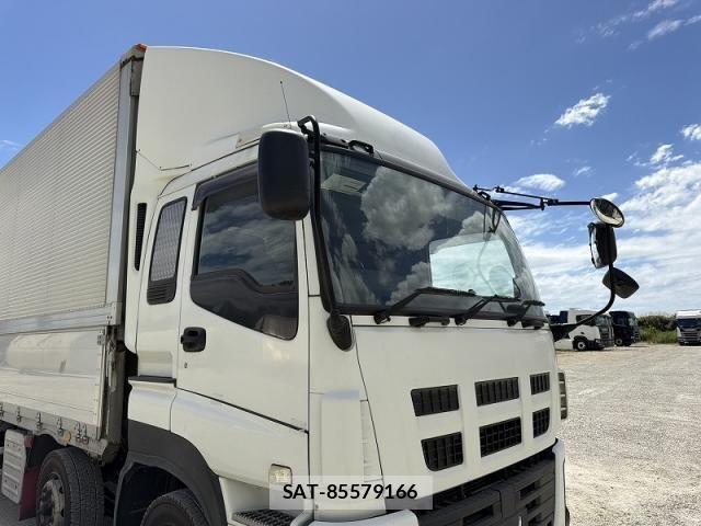 Isuzu GIGA 2013-01 8412628-19