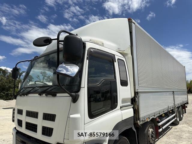 Isuzu GIGA 2013-01 8412628-25