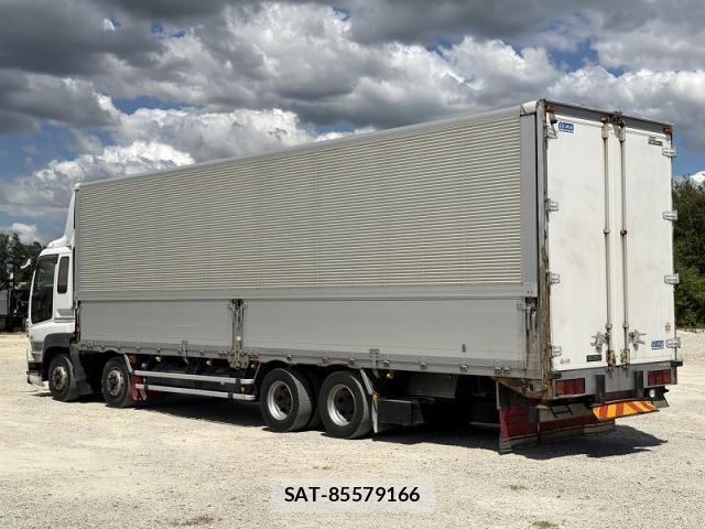Isuzu GIGA 2013-01 8412628-7