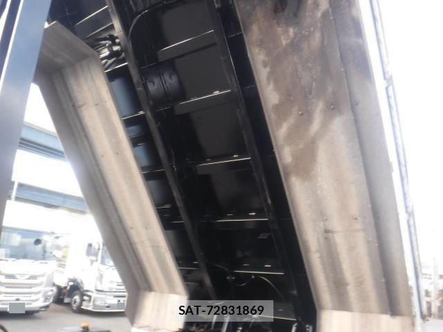 Isuzu GIGA 2019-03 8412620-8