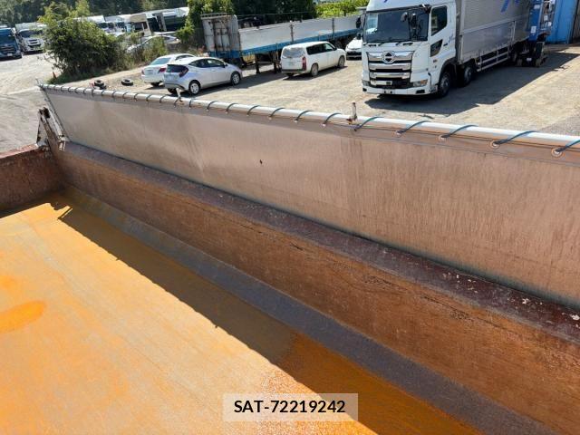 Isuzu GIGA 2022-01 8412617-18