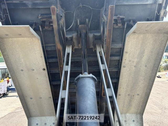 Isuzu GIGA 2022-01 8412617-28