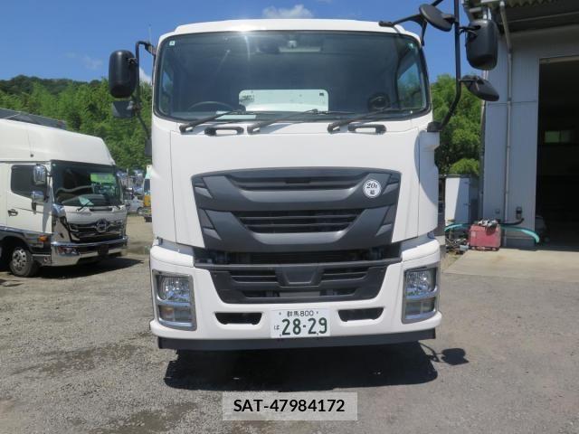 Isuzu GIGA 2017-10 8412615-1